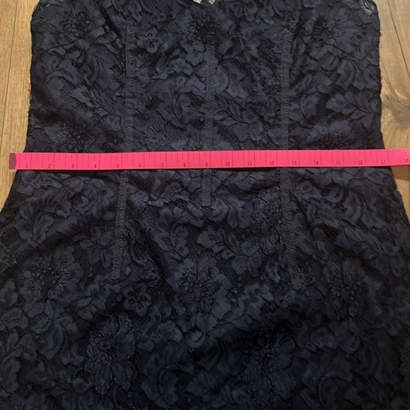 NWOT Monique Lhuillier Lace Sheath Dress - Picture 12 of 12
